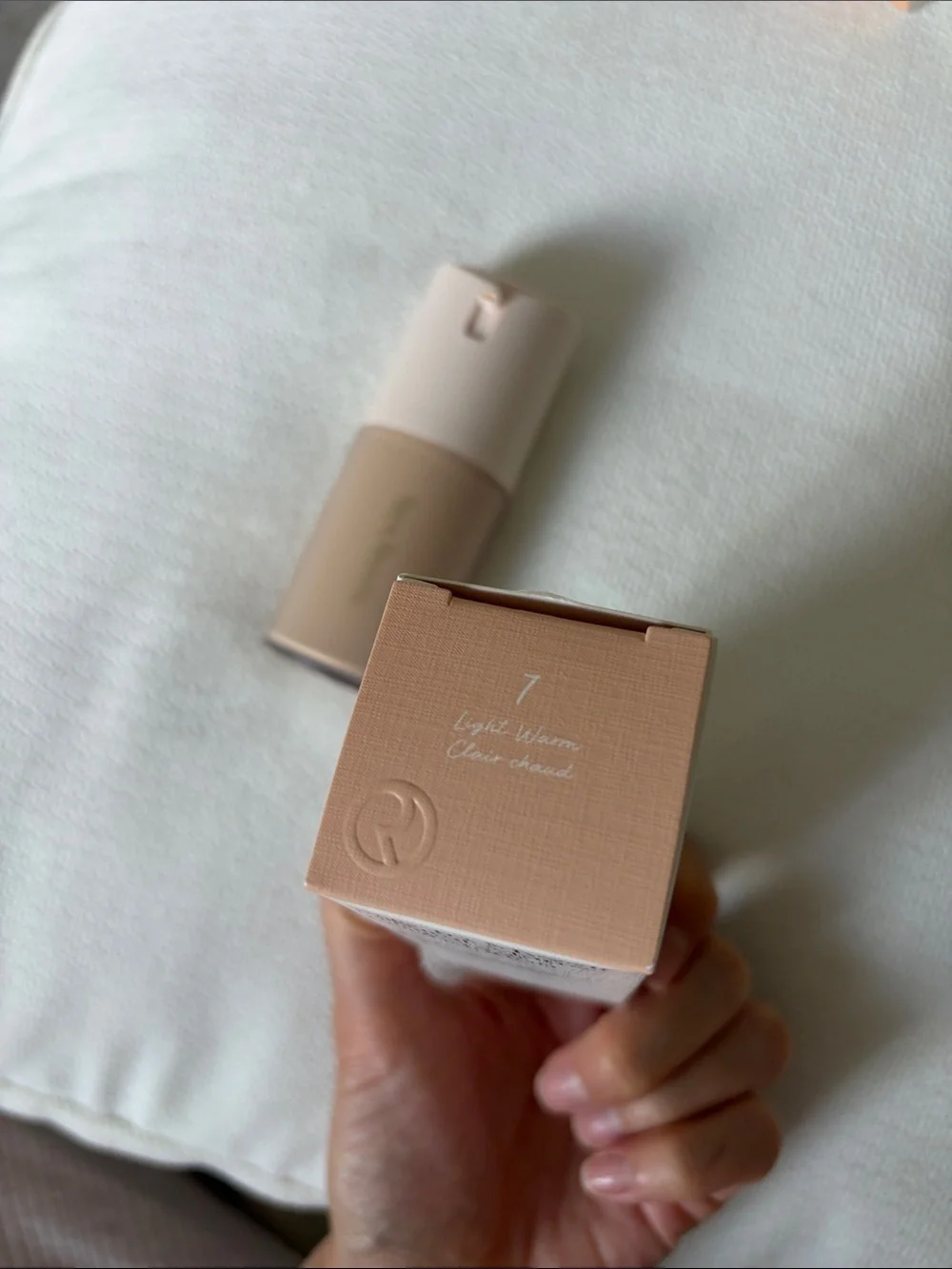 Rare Beauty True to Myself Foundation - 7 light warm - Picture 4 of 5